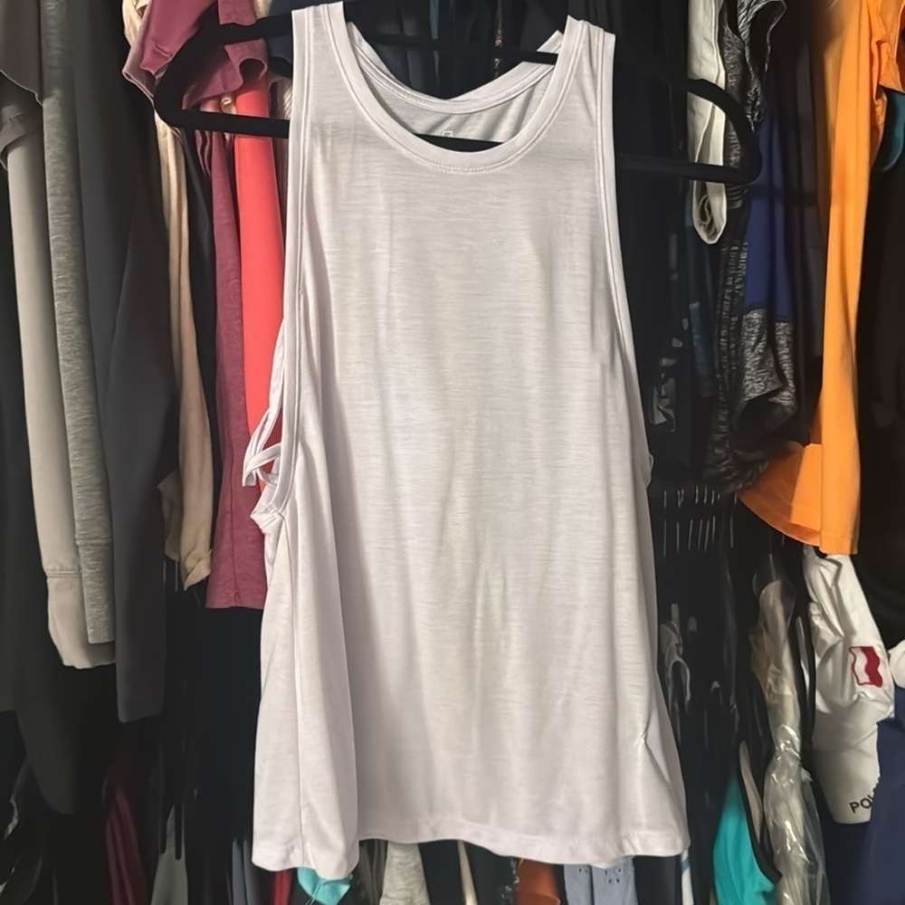 Light lavender Sleeveless Women's Top - Picture 3 of 4